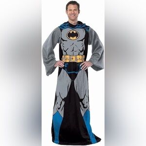 DC Comics - NWT Colorful Batman Wearable Blanket With Long Sleeves Onesize
